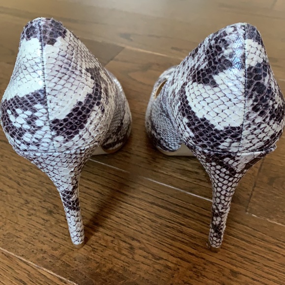 Faux snake skin heels - Picture 4 of 8